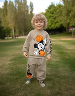 Çocuk Mickey Mouse basketbol eşofman takımı.